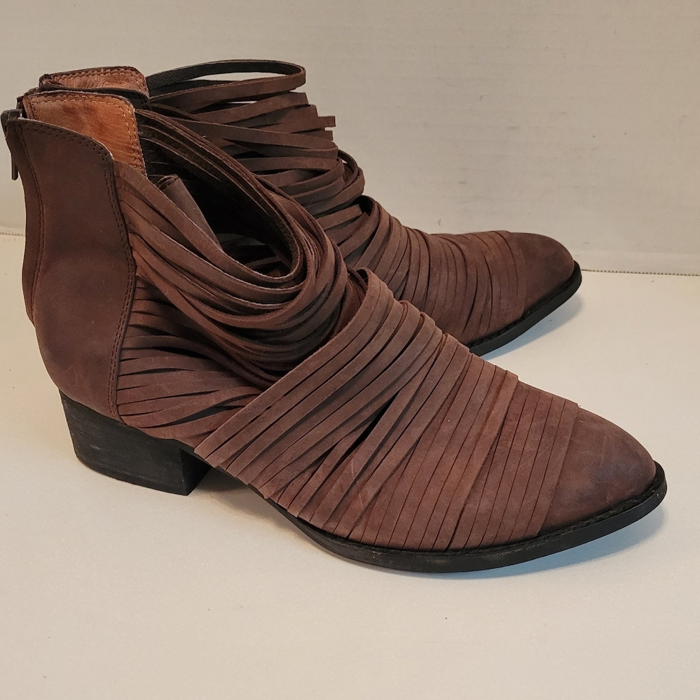 Free People / Jeffrey Campbell Booties Size 8 - image 8